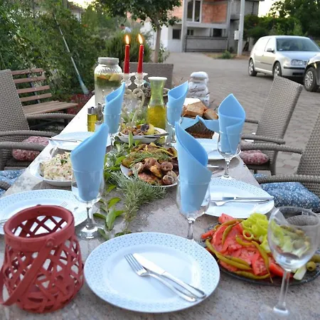 Casa Dela - *