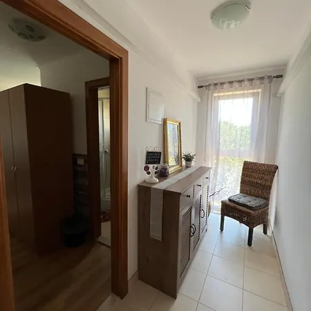Casa Dela - *